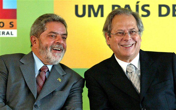 Se faz pertinente lembrar que a Guerra vencida contra o PT começou no governo Lula com a punição de diversos lideres petistas, a partir do Mensalão, atingindo mortalmente o sucessor natural de Lula, o ex-ministro José Dirceu, da Casa Civil, alijado da politica também sem provas