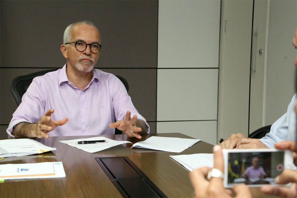 A Prefeitura de Aracaju enviou o projeto do Plano Plurianual (PPA) 2018-2021 para a Câmara de Vereadores; cumprindo o prazo estabelecido na legislação, o prefeito Edvaldo Nogueira assinou a versão final da proposta, que agora será alvo da análise e da votação do parlamento municipal; o PPA, de acordo com o gestor municipal, é o resultado dos estudos realizados pela atual gestão na elaboração do Planejamento Estratégico da capital