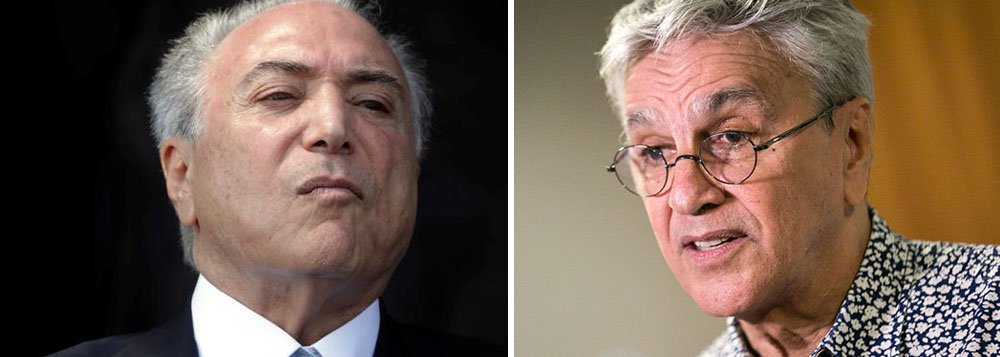 "O impeachment seguiu ritos, mas via-se que os princípios constitucionais estavam sendo interpretados com muita folga, que a sensação de insegurança tendia a crescer. Mas o mais chocante é que um punhado de bandidos que estão sob acusações mais fortes (e com provas mais contundentes) do que as enfrentadas por Dilma mantêm-se no poder, seja como presidente da República, seja como ministros seus, seja como legisladores", diz o cantor e compositor Caetano Veloso, que hoje declara apoio a Ciro Gomes