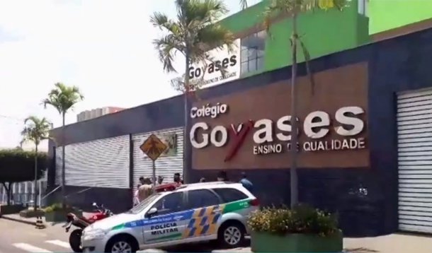 Quais são as responsabilidades da escola de uma desvairada, confusa e odiosa "classe média" numa barbárie deste porte? Que participação tem a família do chacinador nisso, já que seus pais são policiais graduados? O que a polícia, tão violenta contra os negros, os pobres e os movimentos sociais, tem a ver com a reação de um dos seus filhos ao alegado bullying?