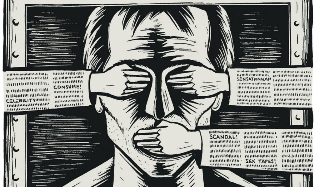 Jornalista Fernando Brito faz duras críticas à emenda aprovada na reforma política que censura publicações na internet que se caracterizem como "discurso de ódio, disseminação de informações falsas ou ofensa em desfavor de partido ou candidato"; "E se a direita e seus exércitos de robôs cibernéticos dispararem denúncias contra este blog e outros, de esquerda, denunciarem algo, isso é ofensa?", questiona; "Isso é uma estupidez e uma porta aberta para a completa ditadura da informação. E o museu da internet, onde basta um histérico para acusar. E histéricos não faltam", diz Brito