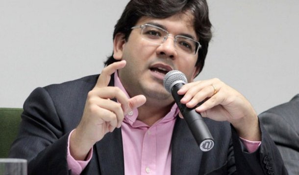 O Piauí recebe a missão do Banco Interamericano de Desenvolvimento (BID), que concluirá os acordos necessários para validar os projetos que serão executados a partir da operação de crédito que visa investir US$ 50 milhões (cerca de R$ 157,5 milhões) no Projeto de Modernização e Aperfeiçoamento da Gestão Fiscal do Estado do Piauí (Prodaf-PI), por meio da linha de crédito do Programa de Apoio à Gestão e Integração dos Fiscos no Brasil (Profisco II); “São esses investimentos que irão garantir uma gestão fiscal mais moderna e fortalecida porque prevê a aplicação dos recursos em projetos que visam à melhoria da administração das receitas e da gestão fiscal, financeira e patrimonial dos estados brasileiros”, explica o secretário Estadual da Fazenda, Rafael Fonteles