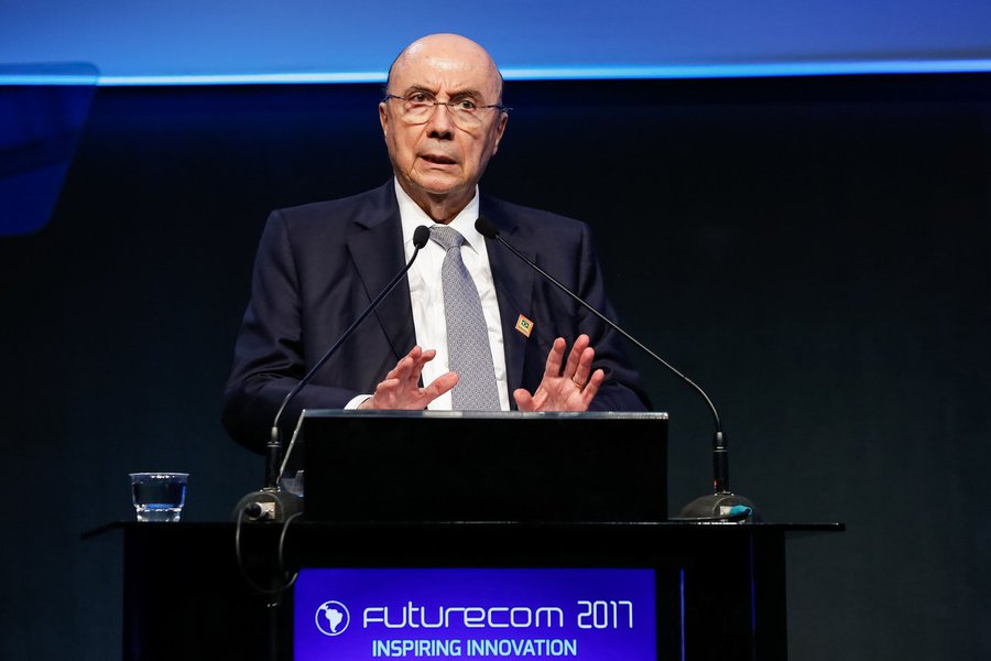 O ministro da Fazenda, Henrique Meirelles, disse em Washington que é possível privatizar a Eletrobras até 2018; “É possível e deverá ser tão importante quanto a privatização das telecomunicações", afirmou