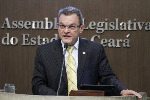 O Plenário da Assembleia Legislativa aprovou por unanimidade, nesta quarta (2), a composição do Conselho de Ética Parlamentar para o biênio 2017/2018. O deputado José Sarto (PDT) ficou com a presidência. Leonardo Pinheiro (PP), Evandro Leitão (PDT), Antônio Granja (PDT), Joaquim Noronha (PRP), Carlos Felipe (PCdoB), Elmano Freitas (PT), Ely Aguiar (PSDC) e Dra. Silvana (PMDB) também  compõem o colegiado