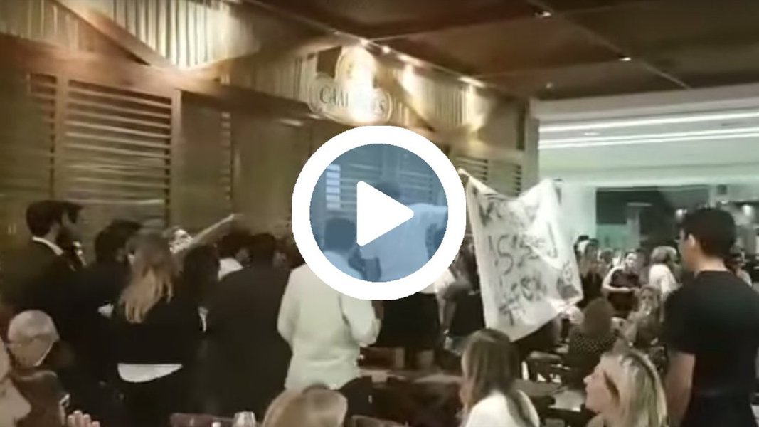 No dia em que o prefeito de São Paulo, João Doria, foi recebido sob protestos em Natal, capital do Rio Grande do Norte, começou a circular na internet um vídeo que noticiava falsamente que o ex-presidente Lula teria sido expulso de um restaurante na mesma cidade; o petista, no entanto, estava na Bahia na mesma data e nem aparece no vídeo