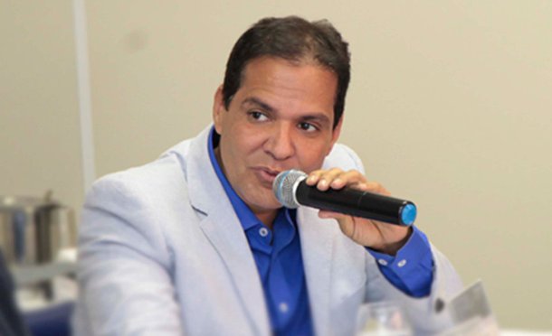 Na avaliação do presidente da União dos Municípios da Bahia (UPB), Eures Ribeiro (PSD), o financiamento eleitoral a partir de um fundo exclusivamente público, acabando de vez por todas as doações privadas (mesmo de pessoas físicas), "poderá dar espaço a aplicação de dinheiro proveniente do tráfico de drogas e da agiotagem"; "Meu temor é que se o Congresso não resolver de forma adequada, que na eleição do ano que vem o tráfico de drogas e a agiotagem financiem as campanhas, o que é muito temeroso. A bola está na mão do Congresso Nacional, mas nós sabemos qual o desfecho disso. Só temos que assistir calados, paralisados, qual vai ser o caminho", diz Eures, que é prefeito de Bom Jesus da Lapa
