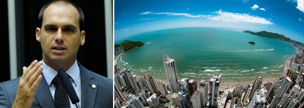 Seguidor do pai, Jair Bolsonaro, como paladino no combate à corrupção, o deputado Eduardo Bolsonaro (PSC-SP) tem utilizado sua cota parlamentar para pagar passagens aéreas para interesses pessoais; segundo o colunista Lauro Jardim, Bolsonaro passou o aniversário de 32 anos em Balneário Camboriú; "Eduardo Bolsonaro gastou R$ 1.427,66 no voo de volta para São Paulo saindo de Navegantes, aeroporto mais próximo", diz Jardim