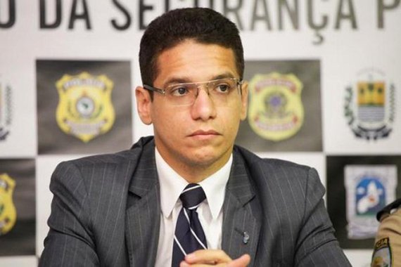 Para o secretário estadual de Justiça, Daniel Oliveira, o movimento grevista da categoria "já deu o que tinha que dar"; “Voltem ao trabalho pessoal. Esse movimento paredista, atuando no comando de greve, só trouxe prejuízo a você agente penitenciário. Voltem ao regular trabalho, nós estamos dispostos a cuidar de vocês que estão voltando a cumprir as ordens do estado e da lei. Nós não vamos nem perseguir nem fazer nada acima ou abaixo da lei. Faço esse apelo”, afirmou