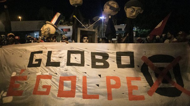 Com dois golpes no currículo, o de 1964 e o de 2016, e em campanha para eliminar das eleições de 2018 o líder nas pesquisas, a Globo publica editorial neste domingo chamado "A necessária defesa da democracia"