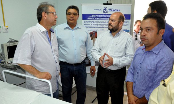 O governador Marcelo Miranda esteve em Miracema e entregou reformas no Hospital Regional da cidade, que recebeu melhorias em toda a área do pronto-socorro e ganhou uma sala de estabilização; neste novo espaço, pacientes graves receberão um atendimento mais adequado e, depois de estabilizados, serem encaminhados para tratamento em hospital de maior complexidade, caso seja necessário