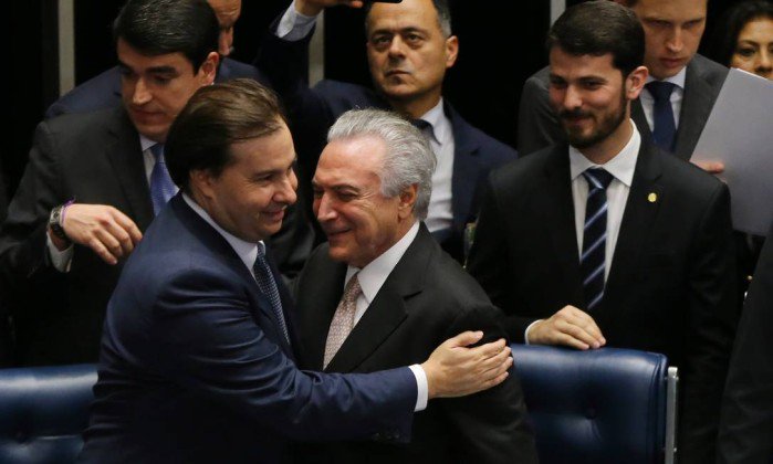 O que agride a cidadania é que, sem um mínimo de aprofundamento e debate, um chefe de executivo que se mantém apenas às custas da barganha da liberação de emendas e um Congresso com baixíssima legitimidade