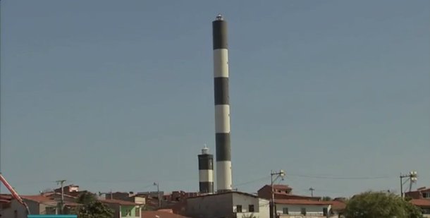 A Capitania dos Portos  do Ceará inaugura hoje, no final da tarde, o novo farol do Mucuripe. O novo farol tem 71,10 metros de altura e foi construído ao lado do antigo. Segundo a Capitana dos Portos, o farol terá um feixe de luz mais forte que vai orientar melhor pequenas e grandes embarcações