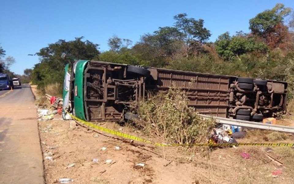 A Polícia Rodoviária Federal do Piauí (PRF) divulgou o relatório referente ao período de férias escolares durante de 1º a 31 de julho; sobre o número de acidentes, foram 135, sendo 80 deles com feridos e 18 com mortos; em comparação as férias de julho de 2016, houve um aumento no número de mortes; no ano passado, foram 142 acidentes, 178 pessoas feridas, 11 pessoas mortas; este ano, somente na BR 135, foram 17 acidentes (11 deles com feridos, três acidentes com mortos), 20 pessoas feridas e três mortos