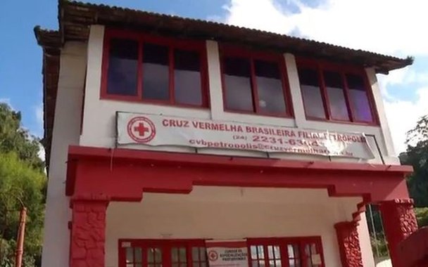 O Ministério Público do Distrito Federal realiza a terceira fase da Operação Genebra, que investiga fraudes envolvendo a contratação da Organização Social Cruz Vermelha de Petrópolis para gerir duas UPAs em 2010; esta fase etapa da operação apura se a sede nacional da entidade sabia das irregularidades