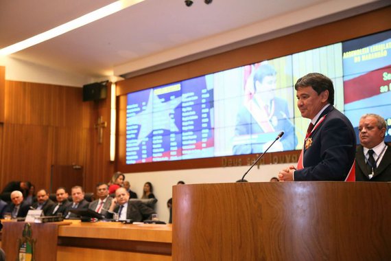 O governador Wellington Dias vai inaugurar, como parte da programação de aniversário do Piauí, o Centro de Operações, Monitoramento e Data Center Nelson Alves de Souza, instalado na Agência de Tecnologia da Informação – ATI; o ambiente é considerado moderno e recebeu investimento na casa dos R$ 7 milhões; o espaço é projetado para abrigar servidores, sistemas de armazenamento de dados (storages) e ativos de redes (roteadores); por rodar sistemas cruciais do governo, a guarda do local é primordial