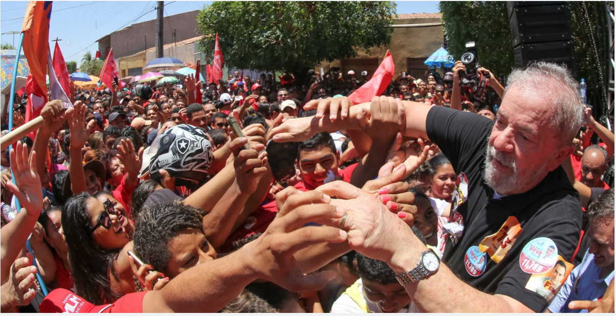 O ex-presidente Lula vem ao Ceará em agosto, informou o presidente estadual do Partido dos Trabalhadores, Francisco de Assis Diniz. De acordo com ele, ainda não há data exata nem agenda completa definida, mas o petista deverá participar de atos políticos e visitar três cidades