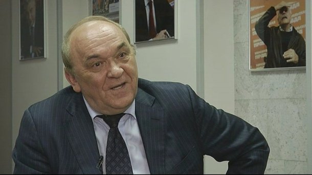 O observador militar russo Viktor Baranets (foto) disse ao serviço russo da Rádio Sputnik que a Otan tem receio destas manobras; a primeira fase das manobras tradicionais russo-chinesas Cooperação Marítima 2017 terá início no fim de julho no mar Báltico e, em setembro, as manobras passarão para o mar do Japão (também conhecido como mar do Leste) e para o mar de Okhotsk; vários países da Otan já mostraram apreensão por causa destes planos