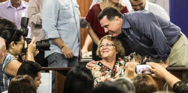 O governador Marconi Perillo retomou a maratona de reuniões da caravana nos municípios do Programa Goiás na Frente; até sexta-feira, 7, serão mais 14 municípios percorridos; destaque para Palmeiras de Goiás, que amanhã será oficialmente a Capital do Estado, transferência realizada durante a 55ª edição do programa Governo Junto de Você