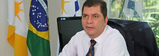 O prefeito de Palmas, Carlos Amastha (PSB), anunciou que 64% do funcionalismo da Capital receberá a data-base na folha de agosto; a publicação veio no mesmo dia em que sindicatos representantes de servidores emitiram nota de repúdio contra a gestão por conta do atraso do reajuste de 6,58% para repor as perdas causadas da inflação