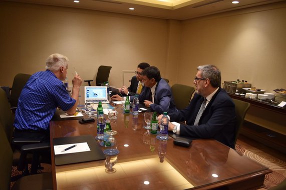 A empresa canadense BRP, que fabrica quadriciclos e motos aquáticas, apresentou ao governador Wellington Dias um projeto para realização de um evento esportivo internacional de quadriciclos no litoral do Piauí; no Canadá, o vice-presidente da BRP, Robert Lumley, disse “a proposta sempre é levar o evento a lugares preservados e com natureza exuberante”; o governador ressaltou que a ideia de um campeonato internacional de quadriciclos é totalmente viável, principalmente porque o litoral piauiense faz parte do roteiro turístico Rota das Emoções, que integra parte da área litorânea do Maranhão, do Piauí e do Ceará. “Inclusive, já estamos agendando um encontro com os gestores dos outros dois estados para discutirmos a proposta”, afirmou Dias