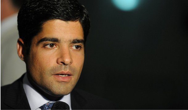 Caso seja candidato ao governo da Bahia, o perfeito de Salvador, ACM Neto (DEM), terá que mostrar muito jogo de cintura para agradar possíveis interessados em apoiá-lo, mas exigindo participação na chapa majoritária para o Senado ou de vice-governador; são os casos de membros de partidos como o PMDB, PSDB, PRB e PTB, entre outros
