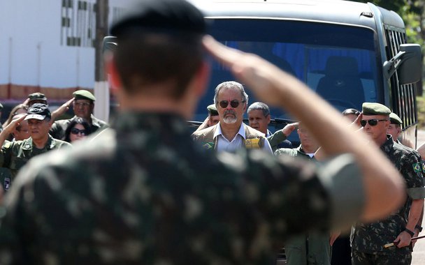 A informação foi reiterada pelo ministro da Defesa, Raul Jungmann, após reunião com 10 deputados da bancada federal fluminense e o ministro da Justiça e Segurança Pública, Torquato Jardim; as ações do Plano Nacional de Segurança no Rio de Janeiro foram autorizadas pelo governo federal após decreto do presidente Michel Temer determinando a aplicação de Garantia da Lei e da Ordem. A medida, oficialmente, refere-se ao período de 28 de julho a 31 de dezembro de 2017, por causa do ano fiscal