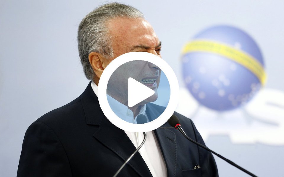 Unidos contra Michel Temer, um grupo de artistas criou a música "Xô, vampirão" para pedia a saída do peemedebista; na música, Temer é chamado de... “Vampirão”; canção foi composta na casa de Paula Lavigne ea rtistas como Lucio Mauro Filho, Janaína Diniz Guerra e Letícia Sabatella entraram na roda com uns versos;  “Vampirão foi lá pra Rússia/ Mas ninguém deu atenção/Vladimir ficou ‘Putin’/e gritou: ‘Xô, vampirão!’”