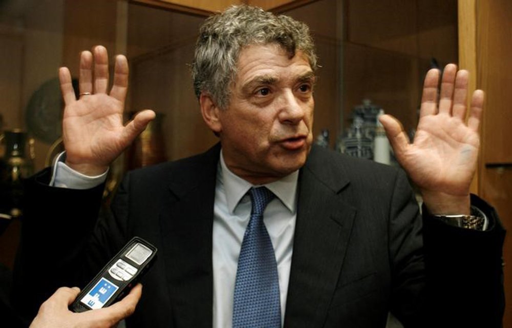 Presidente da federação espanhola de futebol, Ángel María Villar, em Lisboa 19/01/2009 REUTERS/Nacho Doce
