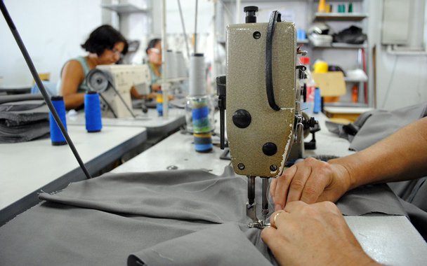 Levantamento feito pelo Serviço de Proteção ao Crédito (SPC Brasil) e pela Confederação Nacional de Dirigentes Lojistas (CNDL) indica que 66% dos micro e pequenos empresários não têm intenção de fazer investimentos em seus empreendimentos nos próximos três meses e 80% não planejam tomar crédito nos próximos 90 dias