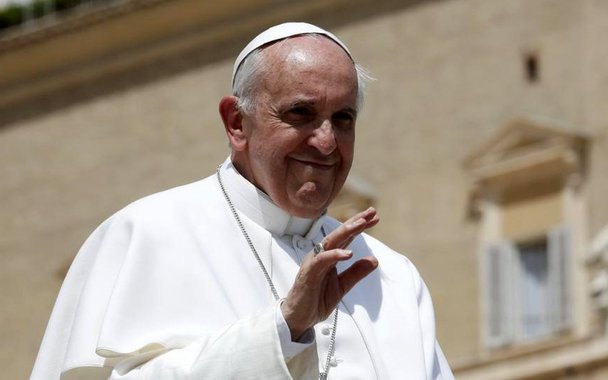 O papa Francisco disse neste domingo 23 que se alarmou com a recente violência em Jerusalém e pediu diálogo e moderação para ajudar a restaurar a paz; "Estou seguindo com ansiedade a grave tensão e violência dos últimos dias em Jerusalém. Sinto a necessidade de expressar um apelo sincero para a moderação e o diálogo", disse o pontífice