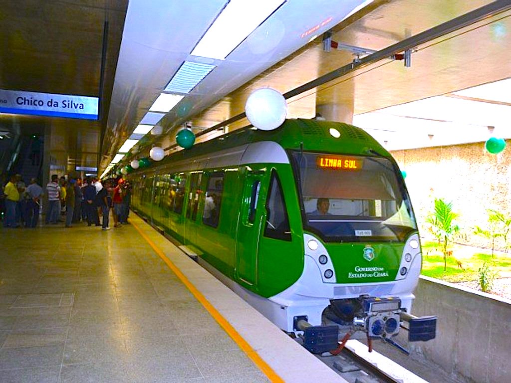 A partir desta terça (25), o Governo do Ceará começa a Operação Assistida do Veículo Leve sobre Trilhos (VLT), no trecho das estações Borges de Melo a Parangaba. O sistema funcionará, no período, entre as 8h e 12h, de segunda a sexta-feira, e não haverá cobrança de passagem