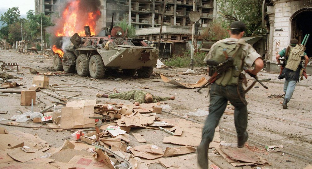 O presidente russo, Vladimir Putin, acusou os EUA de terem prestado apoio aos extremistas durante as guerras na Chechênia (1994-2009). O colunista Andrei Kots analisou o assunto em um artigo para a Sputnik