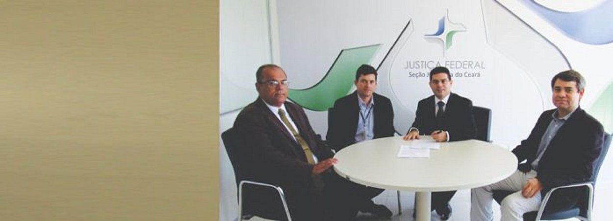 Com o objetivo de gerar economia e investir em uma fonte de energia limpa e sustentável, a Justiça Federal no Ceará (JFCE) adquiriu uma usina minigeradora fotovoltaica de 150kWp para uso de energia solar em suas unidades no interior do Estado. O equipamento gerará aproximadamente 19.500 kWh/mês de energia, atendendo a 100% do consumo das Subseções de Limoeiro do Norte, Quixadá e Tauá. O investimento inicial com a implantação do sistema fotovoltaico será de R$ 1 milhão e terá retorno em seis anos. O diretor do Foro, juiz federal Bruno Carrá, destaca que "além da economia para os cofres públicos, esta iniciativa contribui com os esforços internacionais para impedir o aquecimento global"