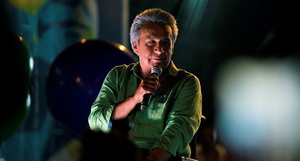 Dois meses após assumir o cargo, 82% da população do Equador qualifica como positiva a gestão do presidente Lenín Moreno. O número é de uma pesquisa do Centro de Investigación y Estudios Especializados; estudo mostra que 39% da cidadania aprova o processo de diálogo com a oposição mantido pelo presidente, enquanto 13% enxerga a medida como uma traição ao seu partido, o Alianza País