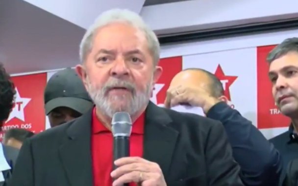 Nesta senda ser réu nos termos da nossa legislação não configura fato impeditivo para a candidatura. O impedimento exsurge com o fato jurídico condenação colegiada, em 2º grau de jurisdição