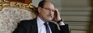 O governo estadual protocolou oficialmente um Projeto de Lei (PL) e um Projeto de Decreto Legislativo (PDL), vinculado ao PL, que prevê a realização de plebiscito para decidir a respeito da privatização de três estatais: a Companhia Estadual de Energia Elétrica (CEEE), a Companhia Riograndense de Mineração (CRM) e a Companhia de Gás do Estado do Rio Grande do Sul (Sulgás); para que o plebiscito ocorra ainda neste ano, entretanto, é preciso que o parlamento vote a proposição até a próxima quarta-feira (14), a quinta-feira (15), que seria prazo final, é feriado; a intenção do governo é votá-las na terça (13)