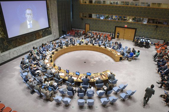 O coordenador especial da ONU para o Processo de Paz no Oriente Médio, Nickolay Mladenov, apelou aos líderes palestinos e israelenses a retornarem às negociações sobre a chamada solução de dois Estados; "É melhor evitar um conflito que ninguém quer, antes que seja muito tarde", disse o enviado especial da ONU