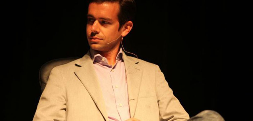  O grande conselho de Jack Dorsey, co-fundador do Twitter, para empreendedores é: não passe muito tempo sonhando sobre seu negócio – vai lá e execute. Saia do PowerPoint; “Assim que você chegar ao espaço onde você realmente tem algo para executar e algo tangível, é quando o aprendizado real acontece”, disse Dorsey na conferência fintech Money20/20, em Copenhague; “Saia do Keynote, saia do PowerPoint e apenas comece a construir e comece a mostrar isso às pessoas”