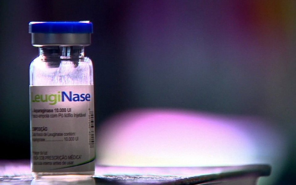 O Ministério Público Federal (MPF) enviou à Justiça um pedido de liminar para que o Ministério da Saúde (MS) deixe de adquirir e distribuir novos lotes do medicamento chinês LeugiNase para abastecer a rede pública de saúde; utilizado para o tratamento da Leucemia Linfoide Aguda, doença que atinge principalmente crianças e adolescentes, o remédio, conforme apurou o MPF, apresenta uma série de irregularidades: não tem comprovação científica de eficácia ou estudos clínicos aprovados por autoridades sanitárias do país de fabricação e não possui farmacopeia reconhecida no Brasil