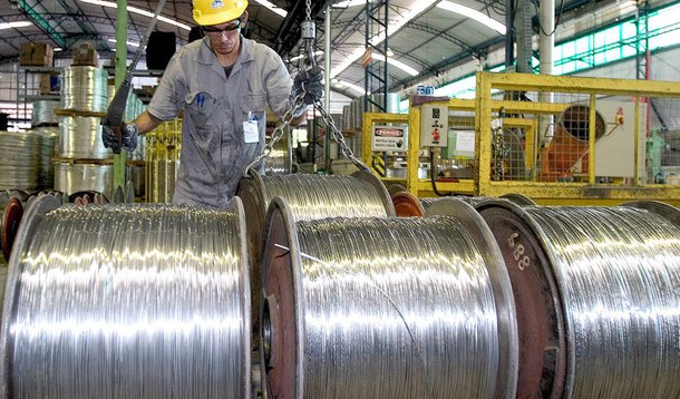 O Rio Grande do Sul teve o pior saldo na geração de empregos em junho no País, com -9.513, resultado das 73.477 contratações menos das 82.990 demissões; em outras palavras, o número de fechamento de vagas foi 9.513 superior ao de novos postos de trabalho; o segundo pior saldo foi do Rio de Janeiro (-5.689), seguido pelo Paraná (-3.561); o setor com o pior desempenho no Rio Grande do Sul foi da indústria de transformação (-3.007); os dados fazem parte do Cadastro Geral da Empregados e Desempregados (Cadeg), divulgados pelo Ministério do Trabalho.