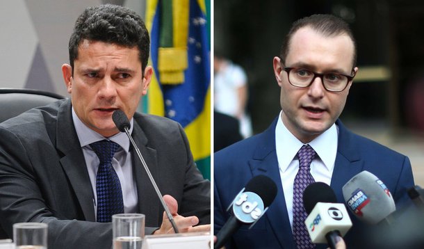 Durante o depoimento do ex-diretor geral da Polícia Federal Luiz Fernando Correa nesta quarta-feira, 14, o juiz Sérgio Moro interrompeu as perguntas feitas pelo advogado Cristiano Zanin Martins, que defende o ex-presidente Lula fazia, alegando que elas já teriam sido feitas e seriam "perda de tempo"; "O juiz Sérgio Moro interrompeu o trabalho da defesa de Lula exatamente quando o depoente discorria sobre o estímulo e condições materiais propiciados pelo então Presidente Lula no combate à corrupção e a lavagem de dinheiro", disse Zanin