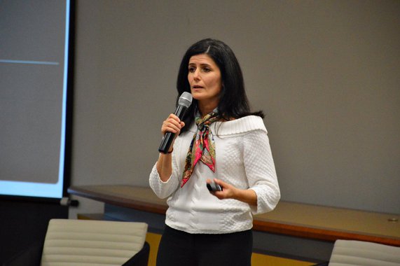 Em tempos de crise econômica, o ajuste fiscal promovido por governos estaduais tem sido motivo de análise por algumas empresas, caso da XP Investimentos, que citou em artigo o ajuste fiscal promovido pelos governos de Alagoas e também do Ceará; intitulado “Luz no fim do túnel da política?”, a economista-chefe da instituição financeira, Zeina Latif, destaca o processo de reestruturação por que passou o Alagoas (AL) Previdência e as regras para impor disciplina fiscal aos três Poderes e faz elogios ao governo