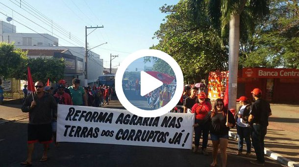 Movimento dos Trabalhadores Sem Terra fez uma ação nesta sexta-feira (28) nas terras ocupadas que seriam de Michel Temer, em Duartina, interior de São Paulo; propriedade está registrada no nome do Coronel Lima, assessor e amigo pessoal de Michel Temer, que, segundo o MST, é o real proprietário da fazenda ocupada; o movimento exige que a área seja destinada à reforma agrária