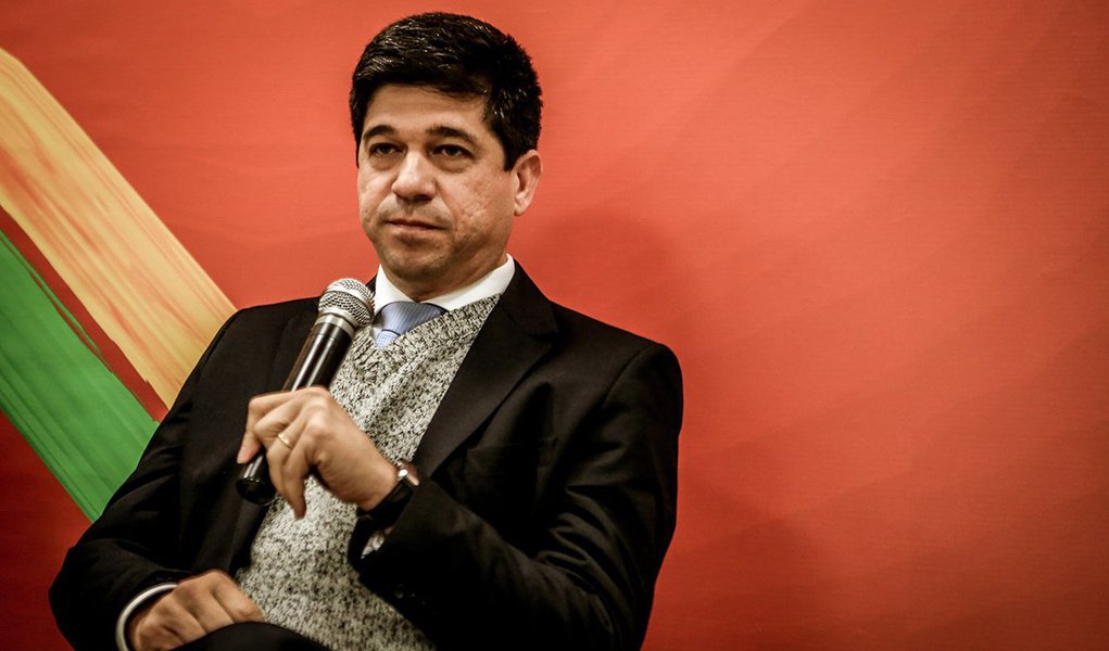 Em seu despacho, o juiz do trabalho Hugo Cavalcanti Melo Filho critica duramente as reformas trabalhista e previdenciária; o magistrado acusa Temer de impor "uma agenda perversa e destrutiva dos direitos sociais no país"