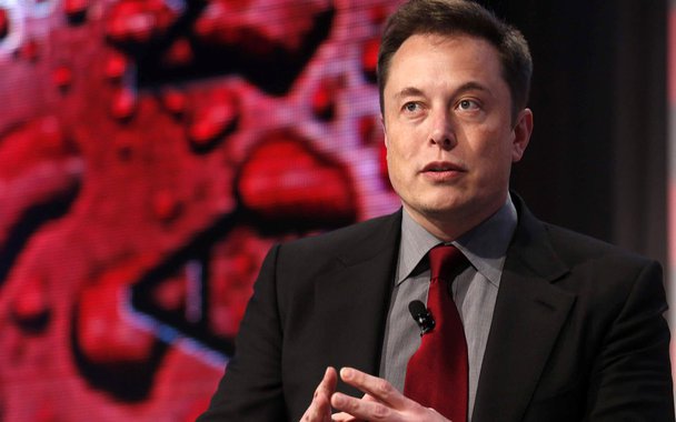 "Os robôs podem começar uma guerra, publicando notícias falsas, falsificando contas de e-mail e manipulando a informação. A pena é mais forte do que a espada", destacou Elon Musk, criador de empresas como PayPal e Tesla