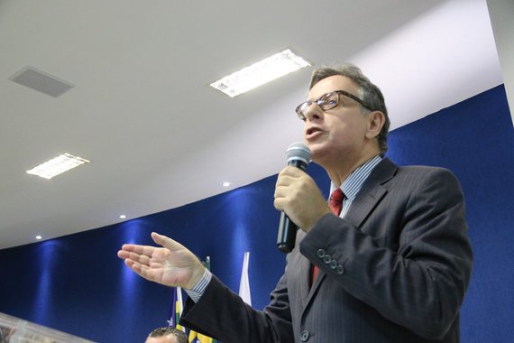 Todas as 12 modalidades de delitos pesquisadas no estado apresentam declínio nos seis primeiros meses de 2017 na comparação com igual período do ano passado, constata Observatório da Secretaria de Segurança Pública e Administração Penitenciária. Homicídios e roubos de veículos caem, respectivamente, 16,74% e 28,04%; Goiânia, Aparecida de Goiânia, Anápolis e Entorno do DF mantêm redução nos índices de violência; Para o titular da pasta, Ricardo Balestreri, a queda nos índices de criminalidade é motivo de orgulho para as forças de segurança pública do Estado. “Estão sendo empregados bons métodos, técnicas avançadas. O Governo de Goiás investe em um trabalho técnico, racional e científico no combate à criminalidade”