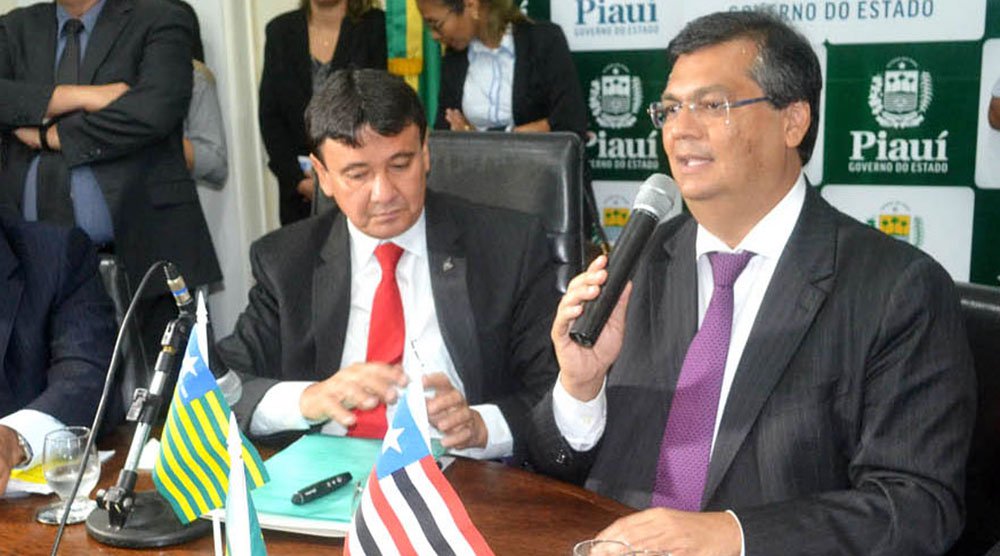 Os governadores do Piauí, Wellington Dias (PT), e do Maranhão, Flávio Dino (PCdoB), se posicionaram contra a condenação do ex-presidente Lula pelo  juiz federal Sérgio Moro; Dino afirmou por meio de rede social que “tentar forçar a inelegibilidade do presidente Lula, sem provas consistentes, não é algo compatível com a Constituição Federal, nem com as leis”; já Dias disse que a condenação “já era algo de se esperar”, dando a entender que a questão teve cunho pessoal por parte do magistrado