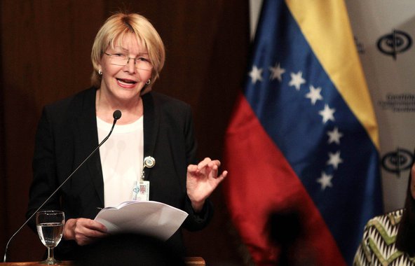 Procuradora-geral da Venezuela, a chavista-histórica Luisa Ortega Díaz, hoje rompida com Maduro, afirma que a Odebrecht recebeu US$ 30 bilhões por obras inacabadas em seu país; para a procuradora-geral, há fortes indícios de "superfaturamento e desvio de recursos". "Se todos os contratos foram pagos, por que as obras não foram concluídas? A maioria está totalmente parada"
