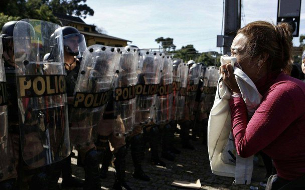 Em greve desde o dia 12 de junho, a categoria anunciou a decisão horas depois da sessão que aprovou os quatro projetos do pacotaço de ajuste fiscal da prefeitura e que são alvo de críticas de servidores; as propostas afetam regras do funcionalismo, incluindo suspensão de promoções e mudanças no regime de previdência; servidores e policias militares entraram em confronto