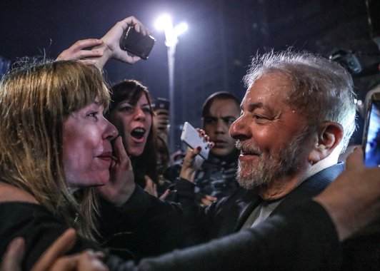 Ex-presidente afirma em ato em São Paulo que condenação na Lava Jato é infundada e sustenta outros interesses: "como não podem me derrotar na política, querem me derrotar com o processo"; reportagem de Rodrigo Gomes, da Rede Brasil Atual